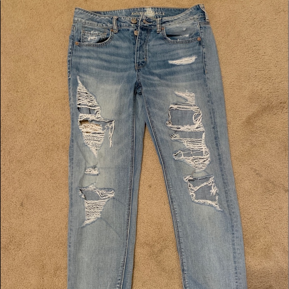 AMERICAN EAGLE JEANS